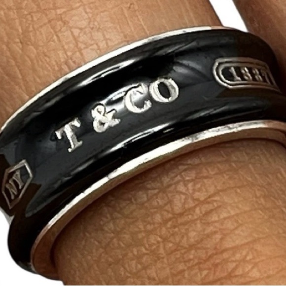 Tiffany & Co. Black Titanium 1837 Men’s size 13 Ring